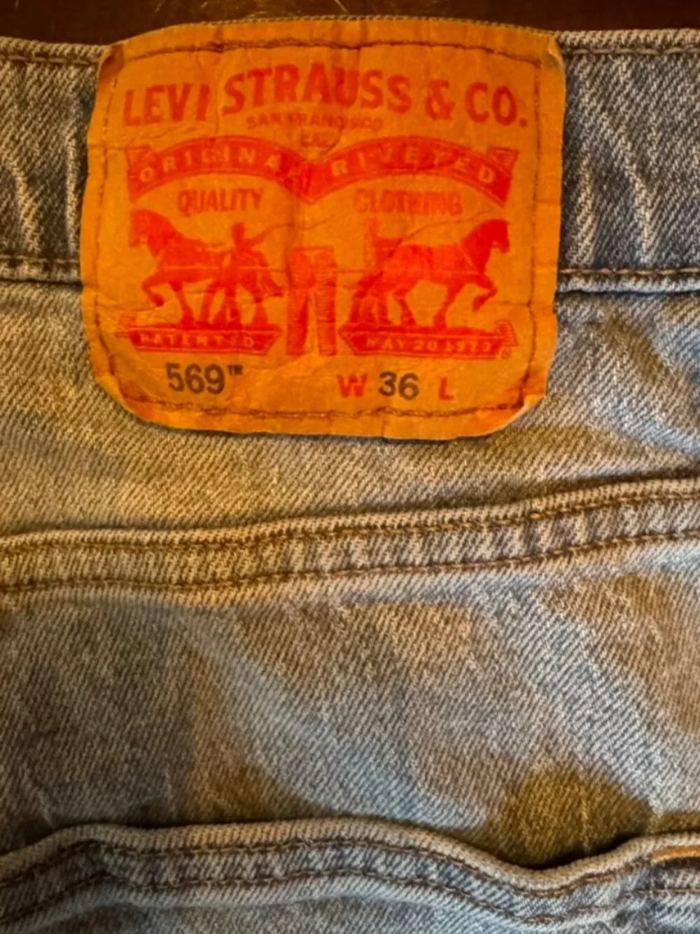 Levi’s 569 Loose Fit Jorts Men’s 36 Light Wash Baggy Y2K Denim Shorts EUC - Picture 5 of 5
